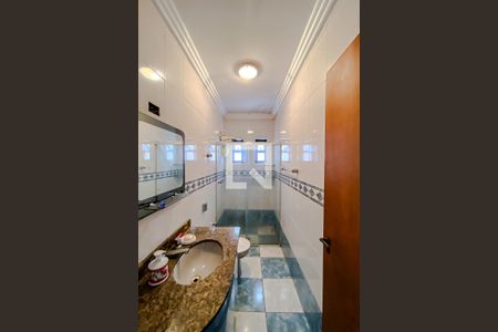 Banheiro da Suíte de casa para alugar com 4 quartos, 300m² em Vila Claudia, São Paulo