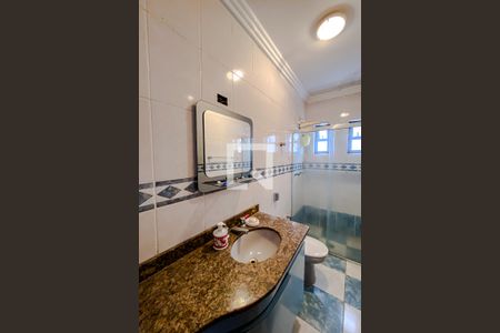 Banheiro da Suíte de casa para alugar com 4 quartos, 300m² em Vila Claudia, São Paulo