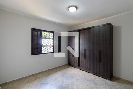 Suíte de casa à venda com 3 quartos, 200m² em Vila Salete, São Paulo