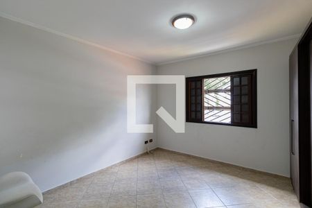 Suíte de casa à venda com 3 quartos, 200m² em Vila Salete, São Paulo