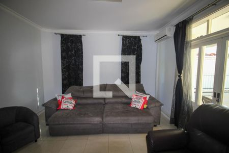 Sala de TV de casa de condomínio para alugar com 4 quartos, 508m² em Jardim Ibiti do Paco, Sorocaba