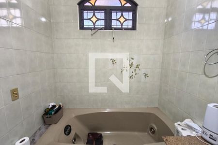 Banheiro Suíte de casa à venda com 4 quartos, 200m² em Jardim Baroneza, Campinas