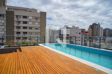 Área comum - Piscina de kitnet/studio para alugar com 1 quarto, 24m² em Independência, Porto Alegre