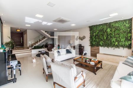 Sala de casa de condomínio à venda com 4 quartos, 485m² em Tamboré, Santana de Parnaíba