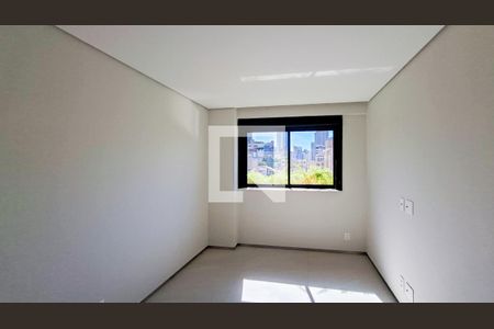 Quarto de apartamento à venda com 3 quartos, 150m² em Marçola, Belo Horizonte