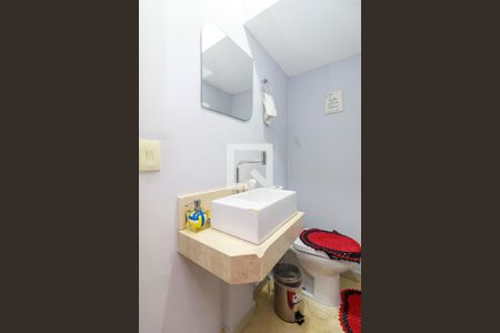 Lavabo de casa de condomínio à venda com 3 quartos, 127m² em Jardim São Luís, São Paulo