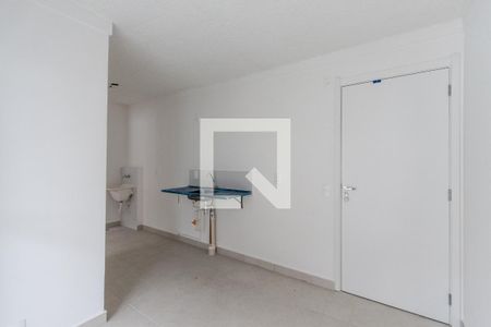 Casa à venda com 2 quartos, 33m² em Parque Industrial Tomas Edson, São Paulo