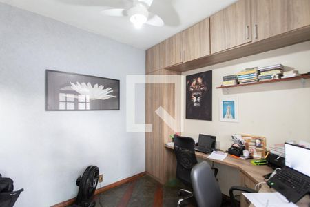 Escritório de casa à venda com 2 quartos, 220m² em Novo Glória, Belo Horizonte