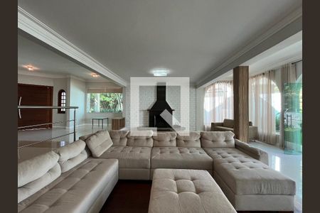 Sala de casa de condomínio para alugar com 5 quartos, 915m² em Jardim Sao Paulo Ii, Cotia