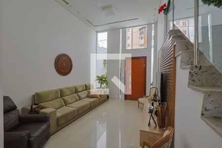 Sala de casa à venda com 3 quartos, 356m² em Castelo, Belo Horizonte