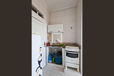 Cozinha de kitnet/studio para alugar com 0 quarto, 28m² em Cidade Ocian, Praia Grande