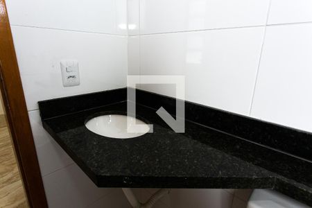 Banheiro de apartamento à venda com 1 quarto, 35m² em Vila Granada, São Paulo