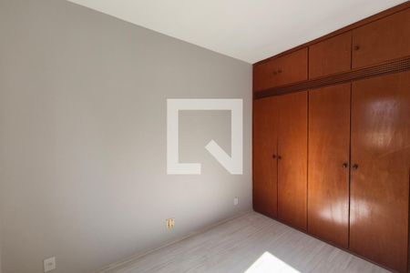 Quarto 1 de apartamento à venda com 2 quartos, 57m² em Vila Maria Eugênia, Campinas