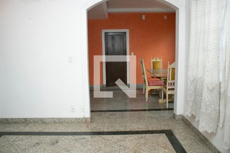 Sala de casa à venda com 5 quartos, 364m² em Ipiranga, Belo Horizonte