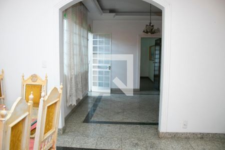 Sala de casa à venda com 5 quartos, 364m² em Ipiranga, Belo Horizonte