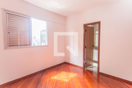 Suíte de apartamento para alugar com 3 quartos, 108m² em Funcionários, Belo Horizonte
