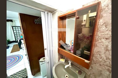 Banheiro de casa à venda com 1 quarto, 150m² em Vila Maricy, Guarulhos