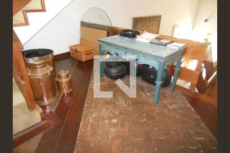 Casa à venda com 3 quartos, 301m² em Jardim Vitoria Regia (Zona Oeste), São Paulo