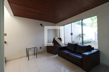 Sala 1 de casa para alugar com 4 quartos, 500m² em Jardim Recreio, Ribeirão Preto
