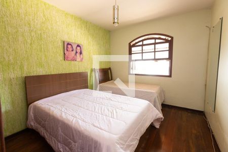 Casa para alugar com 3 quartos, 360m² em Flamengo, Contagem