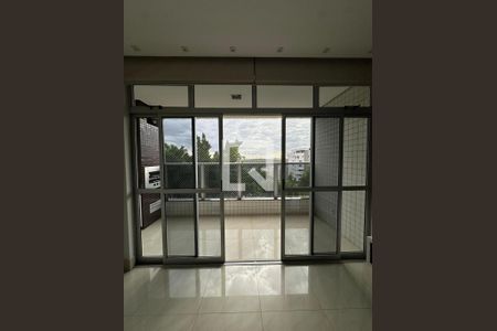 Casa à venda com 3 quartos, 98m² em Indaiá, Belo Horizonte