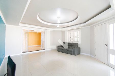 Casa à venda com 4 quartos, 300m² em Mathias Velho, Canoas