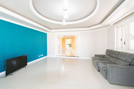 Casa à venda com 4 quartos, 300m² em Mathias Velho, Canoas