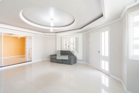 Casa à venda com 4 quartos, 300m² em Mathias Velho, Canoas