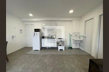 Sala/Cozinha de apartamento para alugar com 1 quarto, 37m² em Vila Sonia, São Paulo