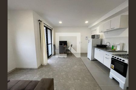 Sala/Cozinha de apartamento para alugar com 1 quarto, 37m² em Vila Sonia, São Paulo