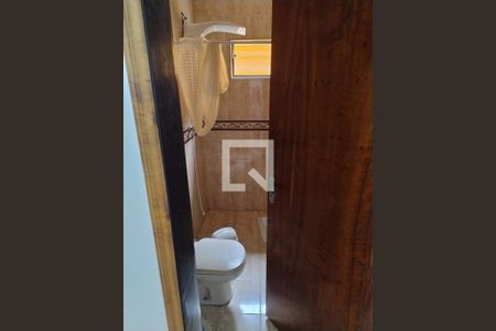 Banheiro social de casa para alugar com 4 quartos, 280m² em Jardim Pedro José Nunes, São Paulo