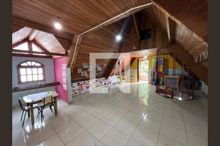 Casa para alugar com 3 quartos, 300m² em Sagrada Família, Belo Horizonte