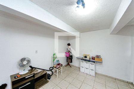 Casa para alugar com 2 quartos, 180m² em Jardim das Rosas (zona Leste I), São Paulo