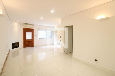 Casa para alugar com 3 quartos, 200m² em Brooklin, São Paulo