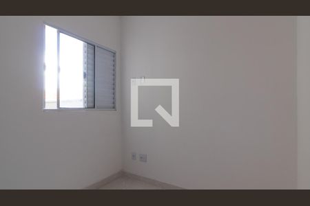 Quarto 2 de apartamento para alugar com 2 quartos, 38m² em Jardim Nordeste, São Paulo