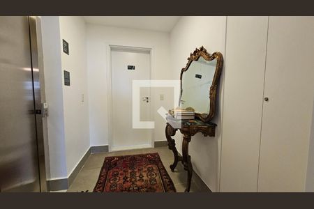 Entrada de apartamento à venda com 3 quartos, 220m² em Anhangabaú, Jundiaí