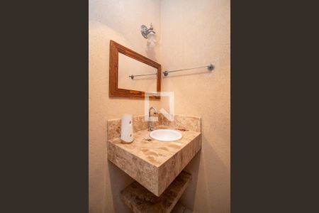 Banheiro de casa para alugar com 5 quartos, 400m² em Ipanema, Porto Alegre