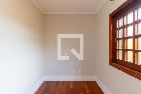 Suíte 1 de casa para alugar com 6 quartos, 325m² em Vila Zelina, São Paulo