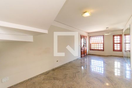 Sala de casa para alugar com 6 quartos, 325m² em Vila Zelina, São Paulo