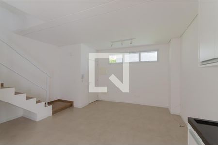 Sala/Cozinha de casa de condomínio à venda com 2 quartos, 103m² em Cambuci, São Paulo