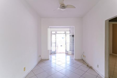 Sala de casa à venda com 2 quartos, 140m² em Inhaúma, Rio de Janeiro