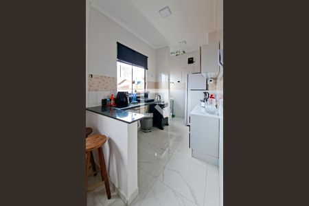 Cozinha de casa de condomínio para alugar com 2 quartos, 50m² em Vila Caiçara, Praia Grande