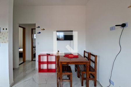 Sala de casa de condomínio para alugar com 2 quartos, 50m² em Vila Caiçara, Praia Grande