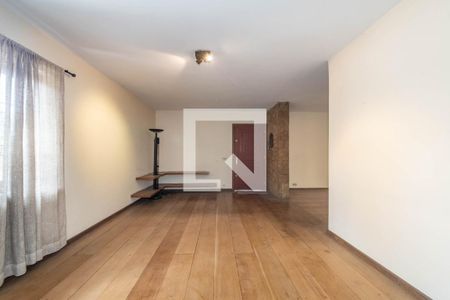 Casa à venda com 3 quartos, 160m² em Vila Cordeiro, São Paulo