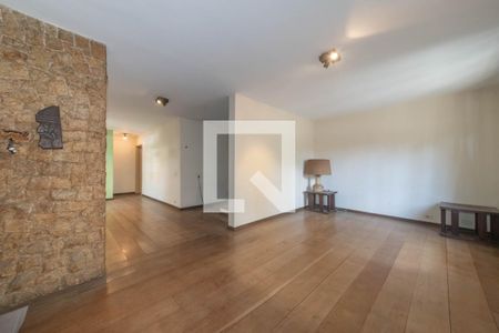 Casa à venda com 3 quartos, 160m² em Vila Cordeiro, São Paulo