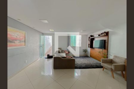 Casa à venda com 3 quartos, 186m² em Juliana, Belo Horizonte