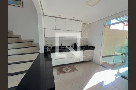 Casa à venda com 3 quartos, 186m² em Juliana, Belo Horizonte