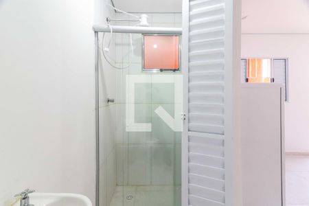Banheiro de kitnet/studio para alugar com 1 quarto, 35m² em Vila Butantã, São Paulo
