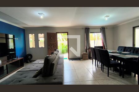 Sala de casa de condomínio para alugar com 4 quartos, 360m² em Vargem Pequena, Rio de Janeiro