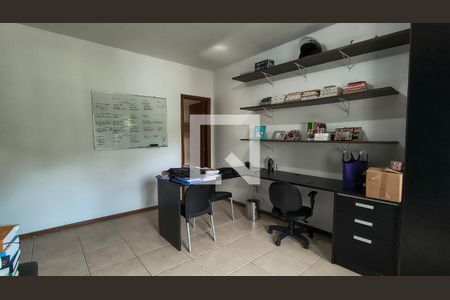 Suíte 1 de casa de condomínio para alugar com 4 quartos, 360m² em Vargem Pequena, Rio de Janeiro